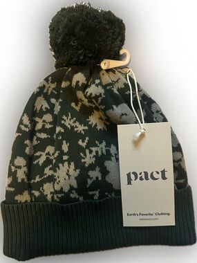Pact Women's Green Patterned Pom Beanie